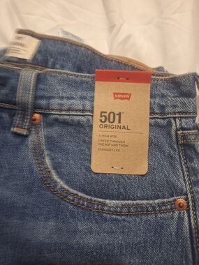 Levi's 501 Original Straight Leg Jeans - Medium Blue